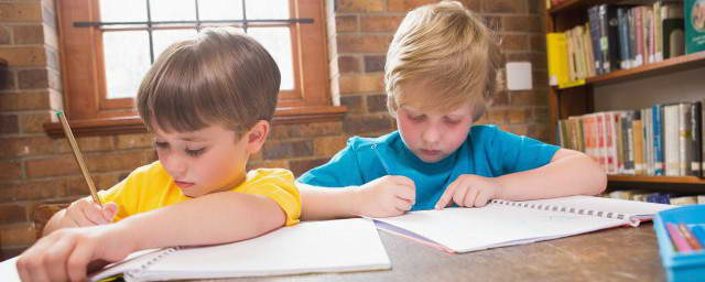 外交部：对俄罗斯持普通护照人员试行免签政策