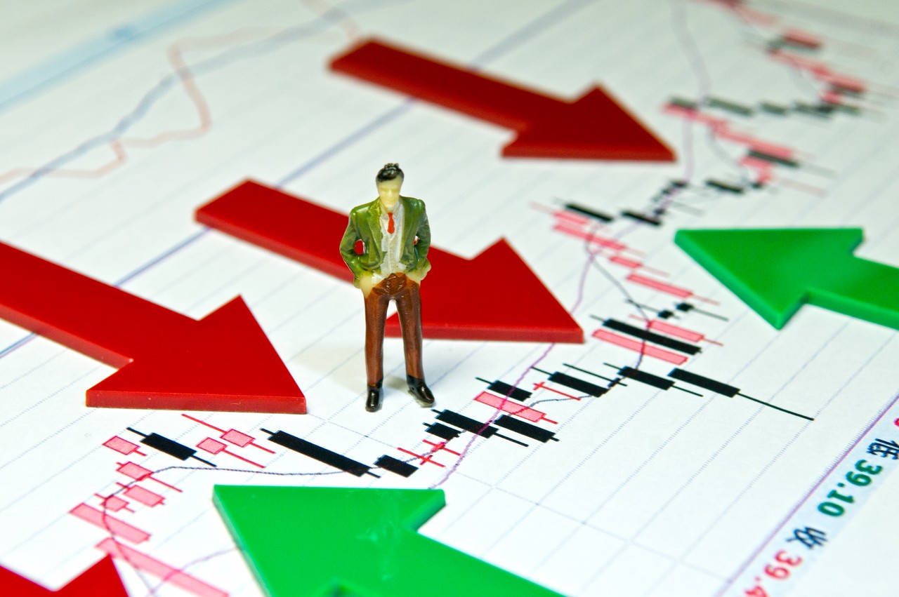 港股午评|恒生指数早盘下跌0.43%,生物科技指数逆势上涨